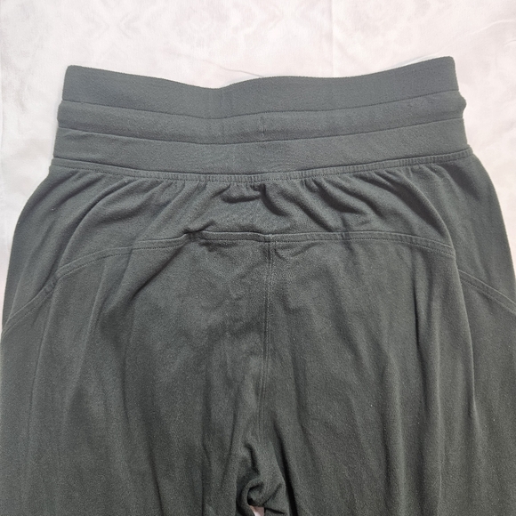 Lululemon Womens 2 Green Ready To Rulu High Rise Cropped Jogger Pants Pockets - Picture 13 of 13